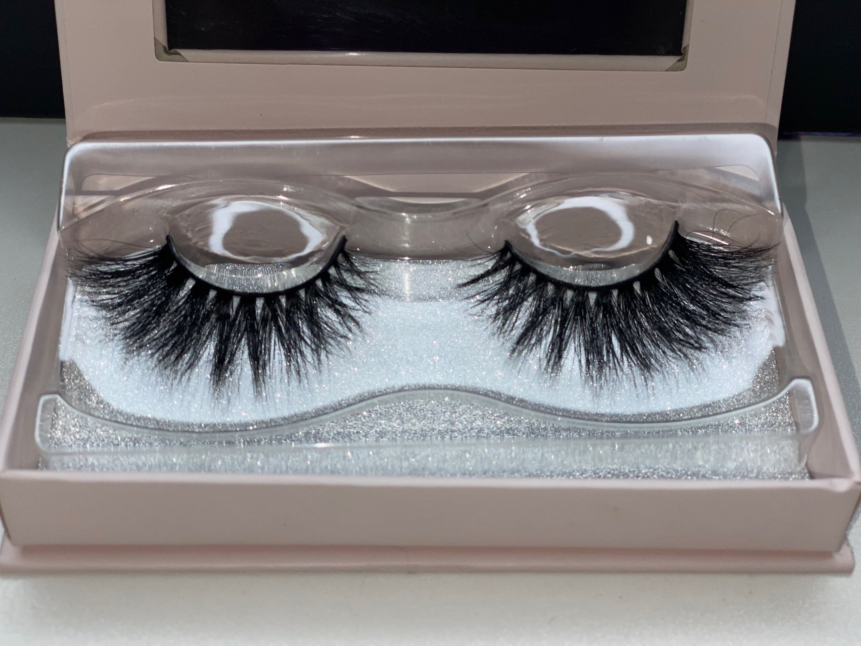 Worthy Mink Fur Lashes image 3