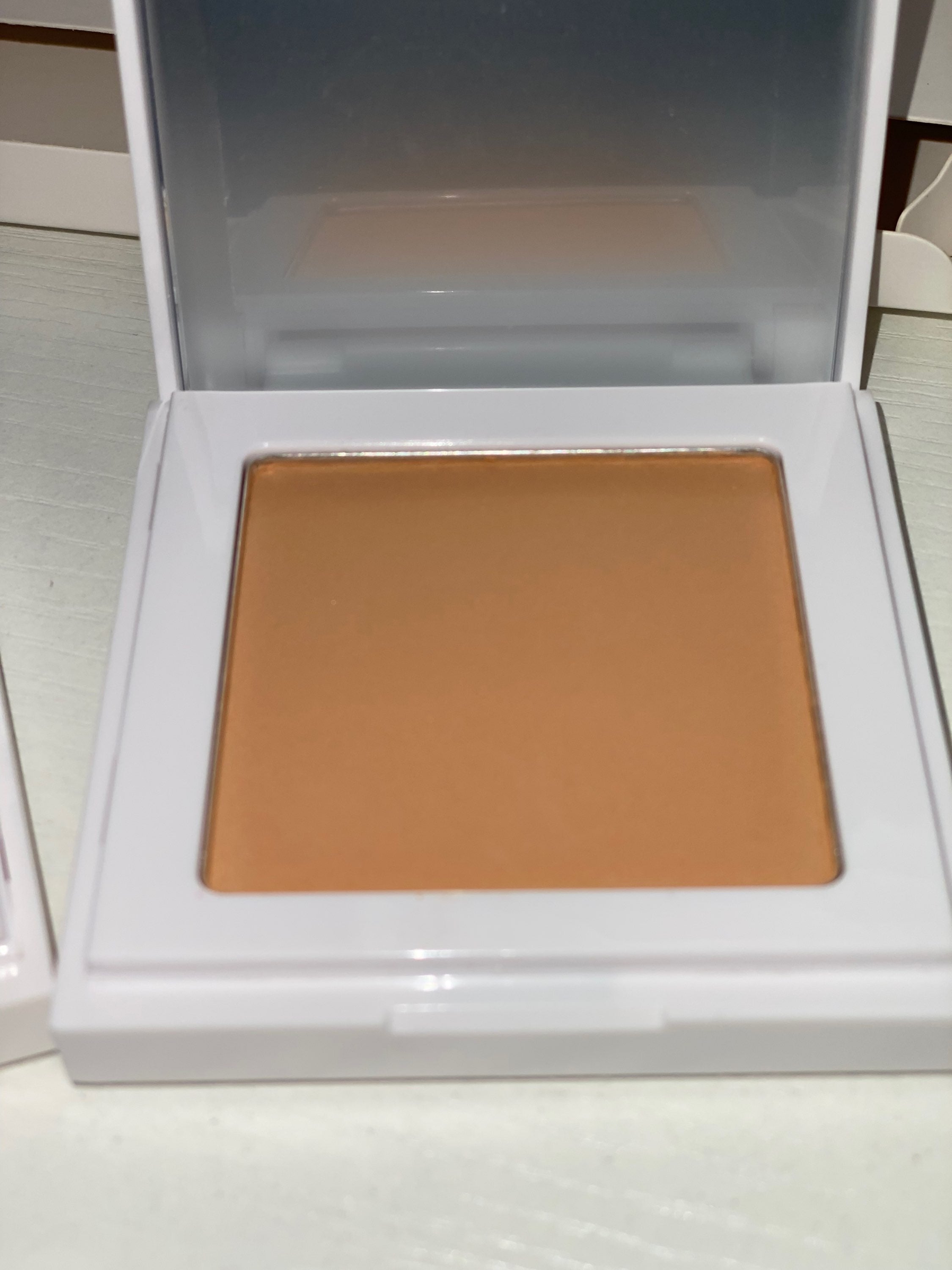 HD Matte Pressed Powder image 1